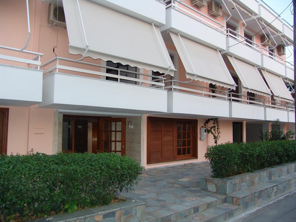 Kochili Apartments Неос-Пиргос Экстерьер фото