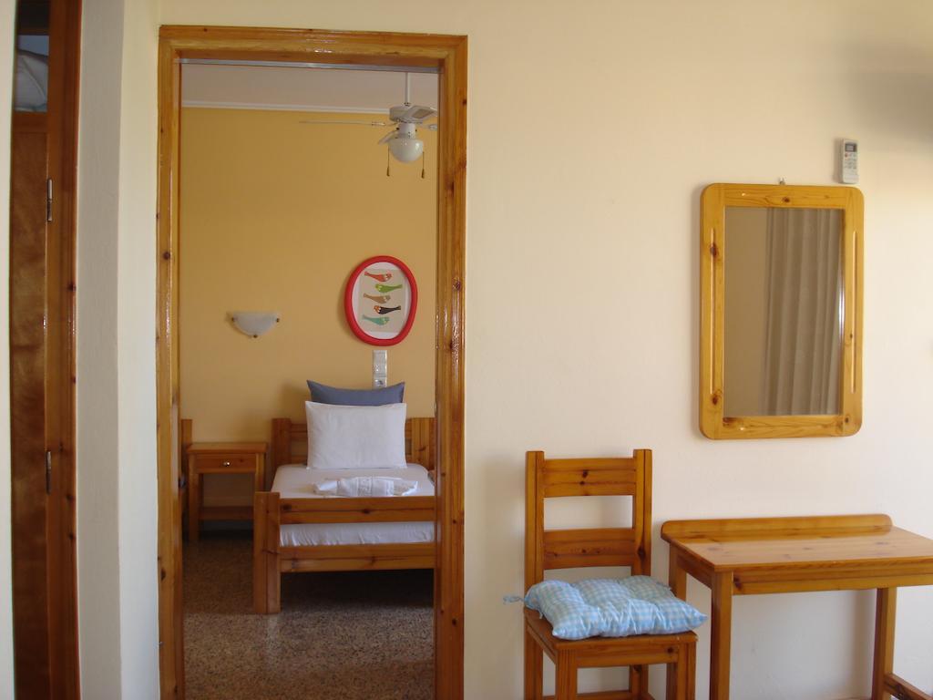 Kochili Apartments Неос-Пиргос Номер фото