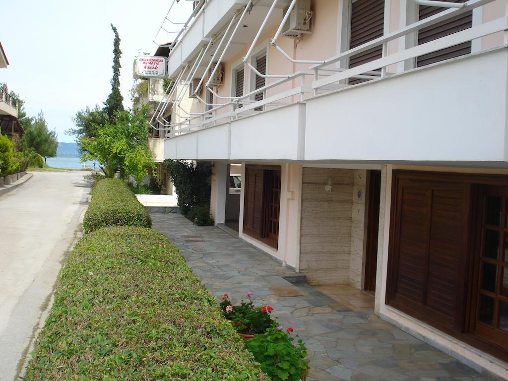 Kochili Apartments Неос-Пиргос Экстерьер фото